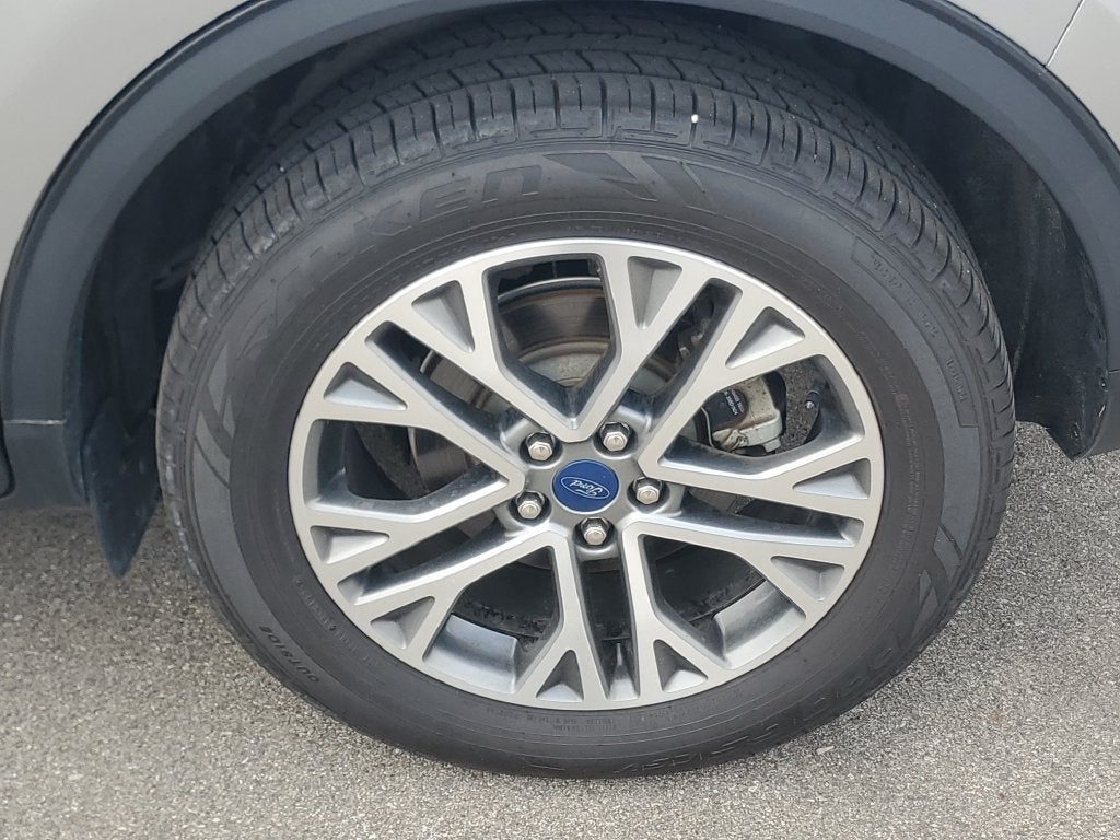 2022 Ford Escape SEL