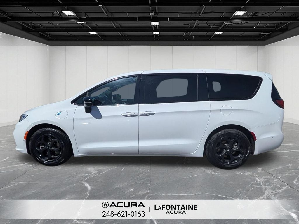 2024 Chrysler Pacifica Hybrid Select S Appearance