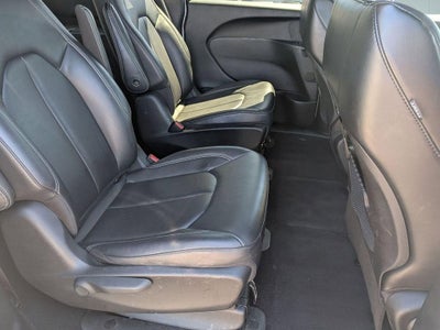 2024 Chrysler Pacifica Hybrid Select S Appearance