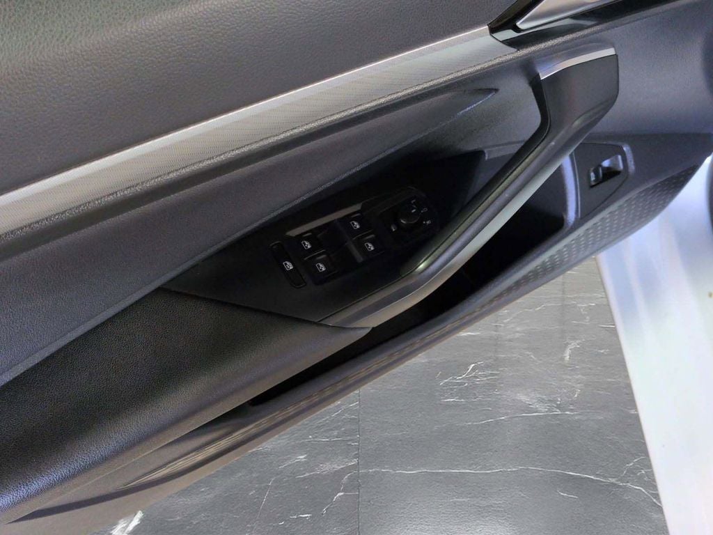 2019 Volkswagen Jetta R-Line