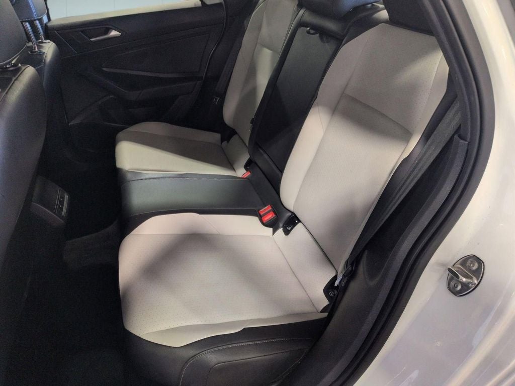 2019 Volkswagen Jetta R-Line