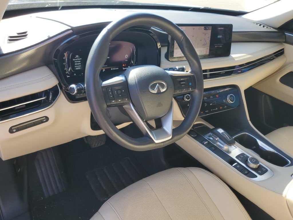 2023 INFINITI QX60 LUXE