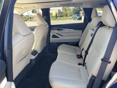 2023 INFINITI QX60 LUXE
