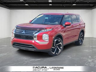 2022 Mitsubishi Outlander ES