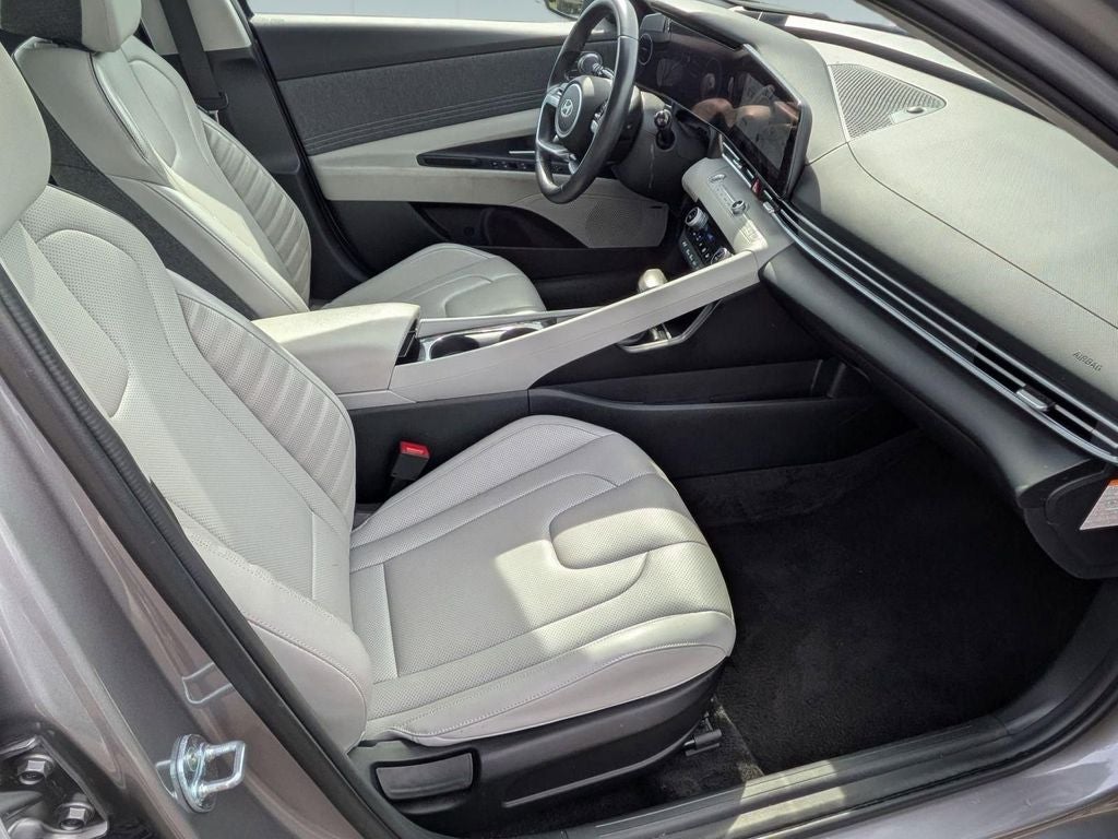 2025 Hyundai Elantra Hybrid Limited