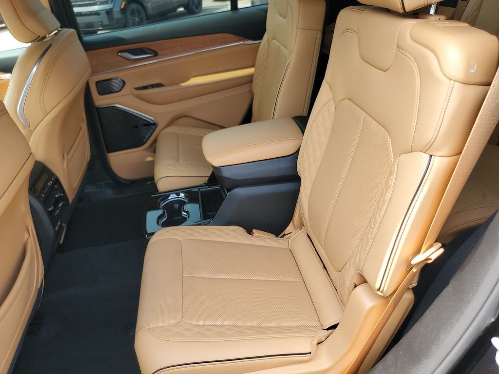 2023 Jeep Grand Cherokee L Summit