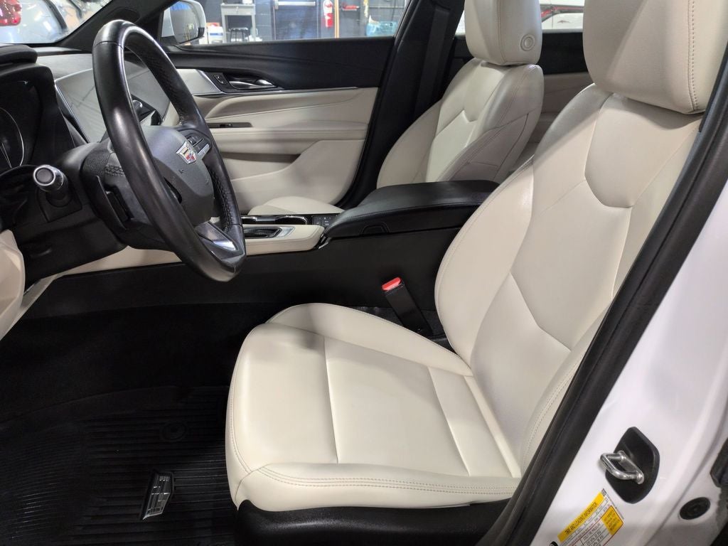 2023 Cadillac CT4 Luxury