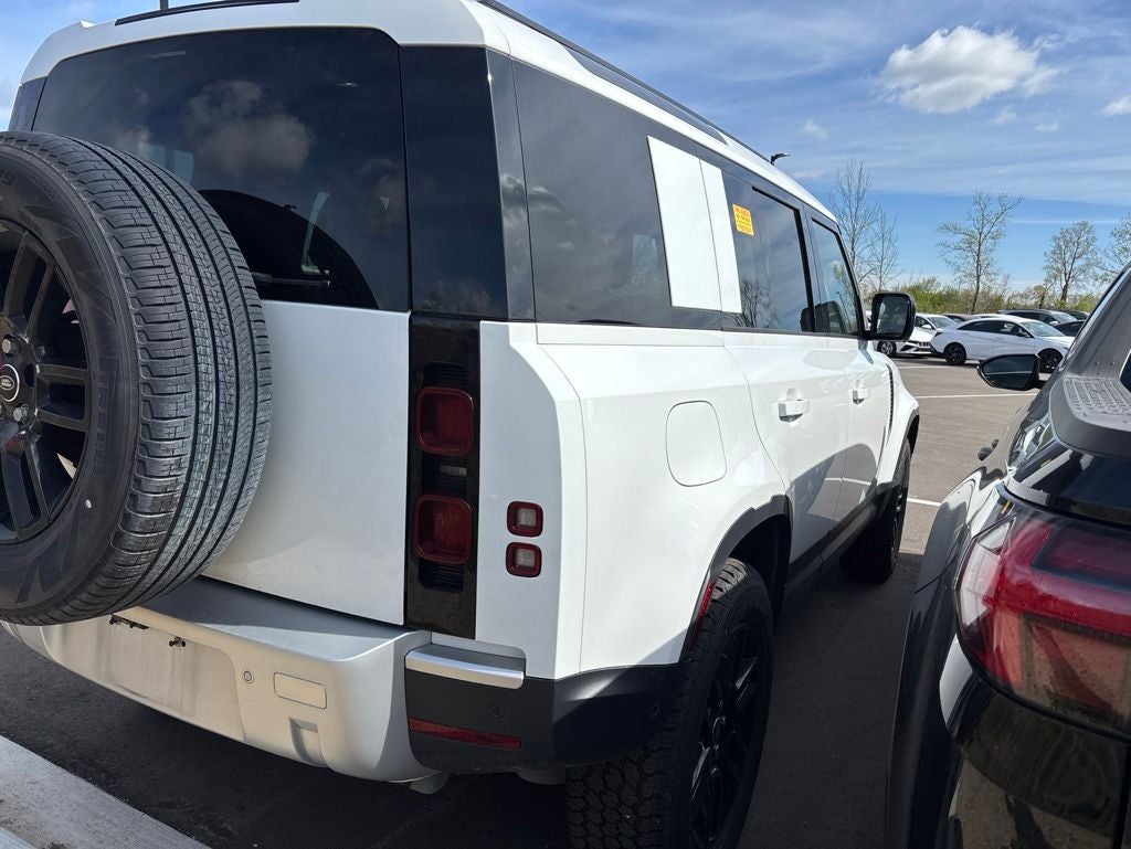 2025 Land Rover Defender 110 S