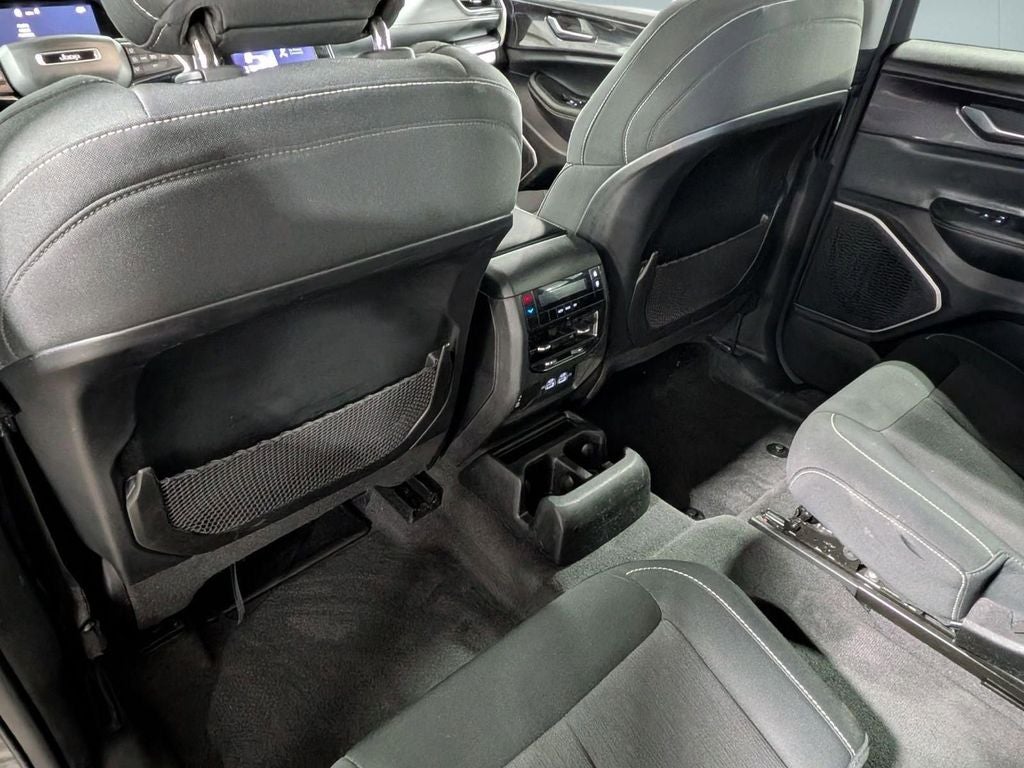 2021 Jeep Grand Cherokee L Laredo