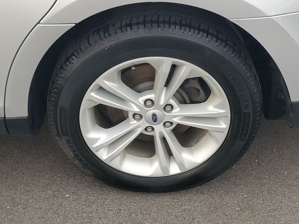 2018 Ford Taurus SEL