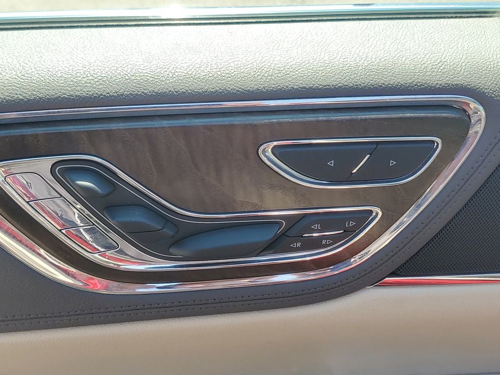 2017 Lincoln Continental Reserve