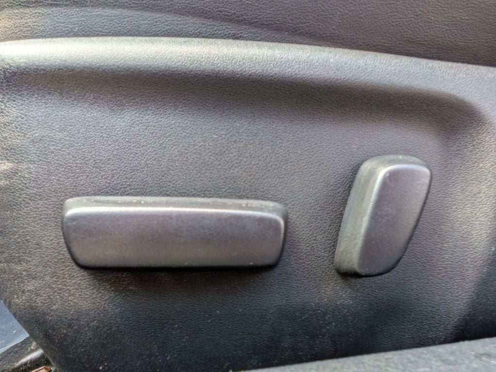 2016 Toyota Camry Hybrid XLE
