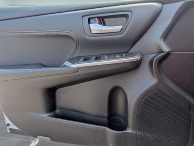 2016 Toyota Camry Hybrid XLE