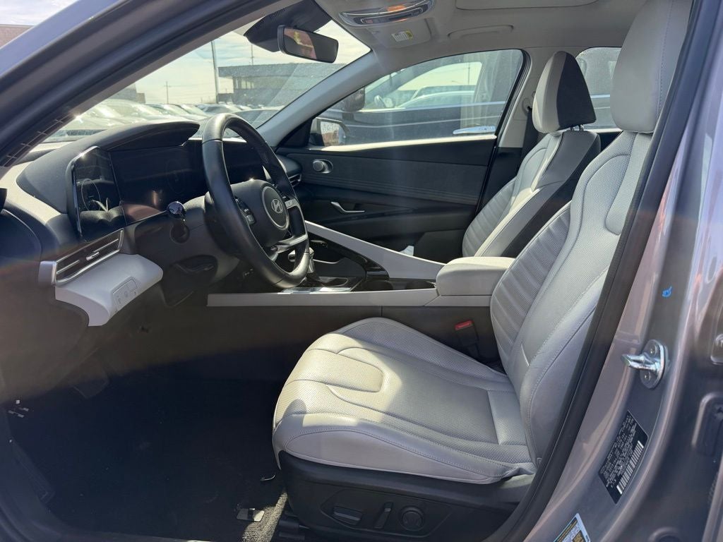 2025 Hyundai Elantra Hybrid Limited