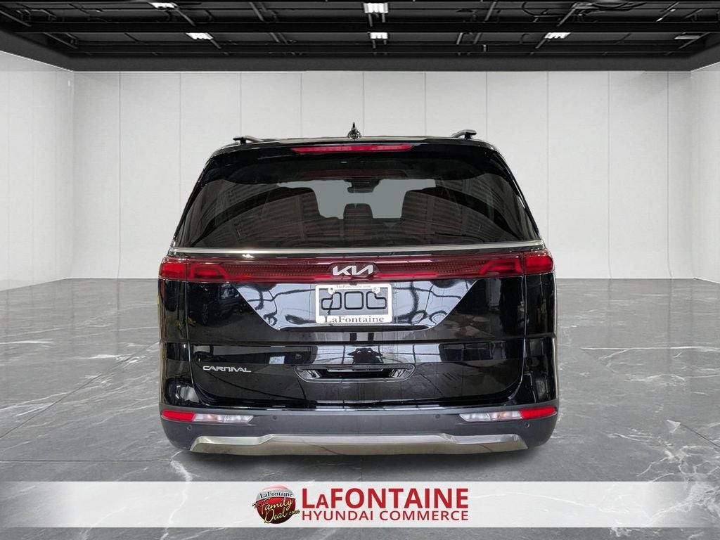 2024 Kia Carnival SX