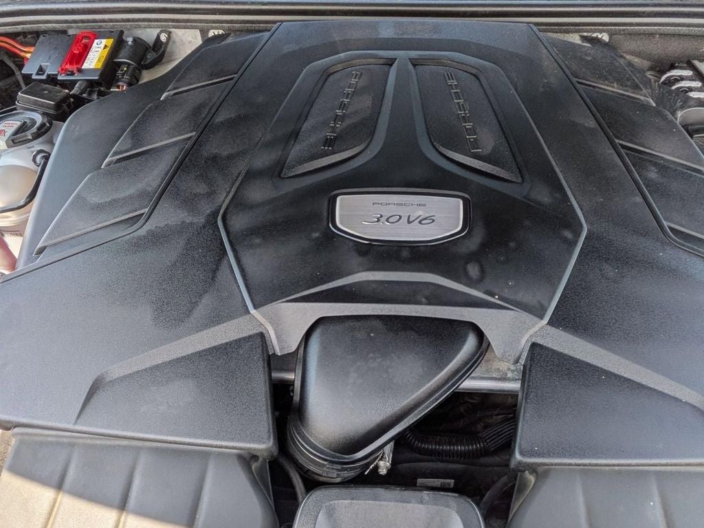 2022 Porsche Cayenne Platinum Edition