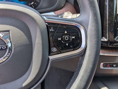2024 Volvo XC60 B5 Plus Dark Theme