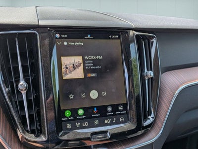 2024 Volvo XC60 B5 Plus Dark Theme