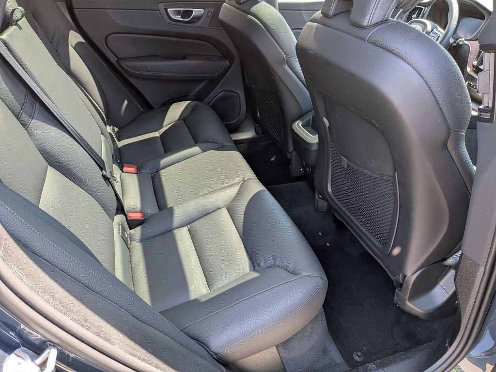 2024 Volvo XC60 B5 Plus Dark Theme
