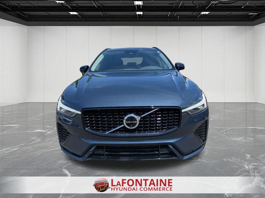 2024 Volvo XC60 B5 Plus Dark Theme